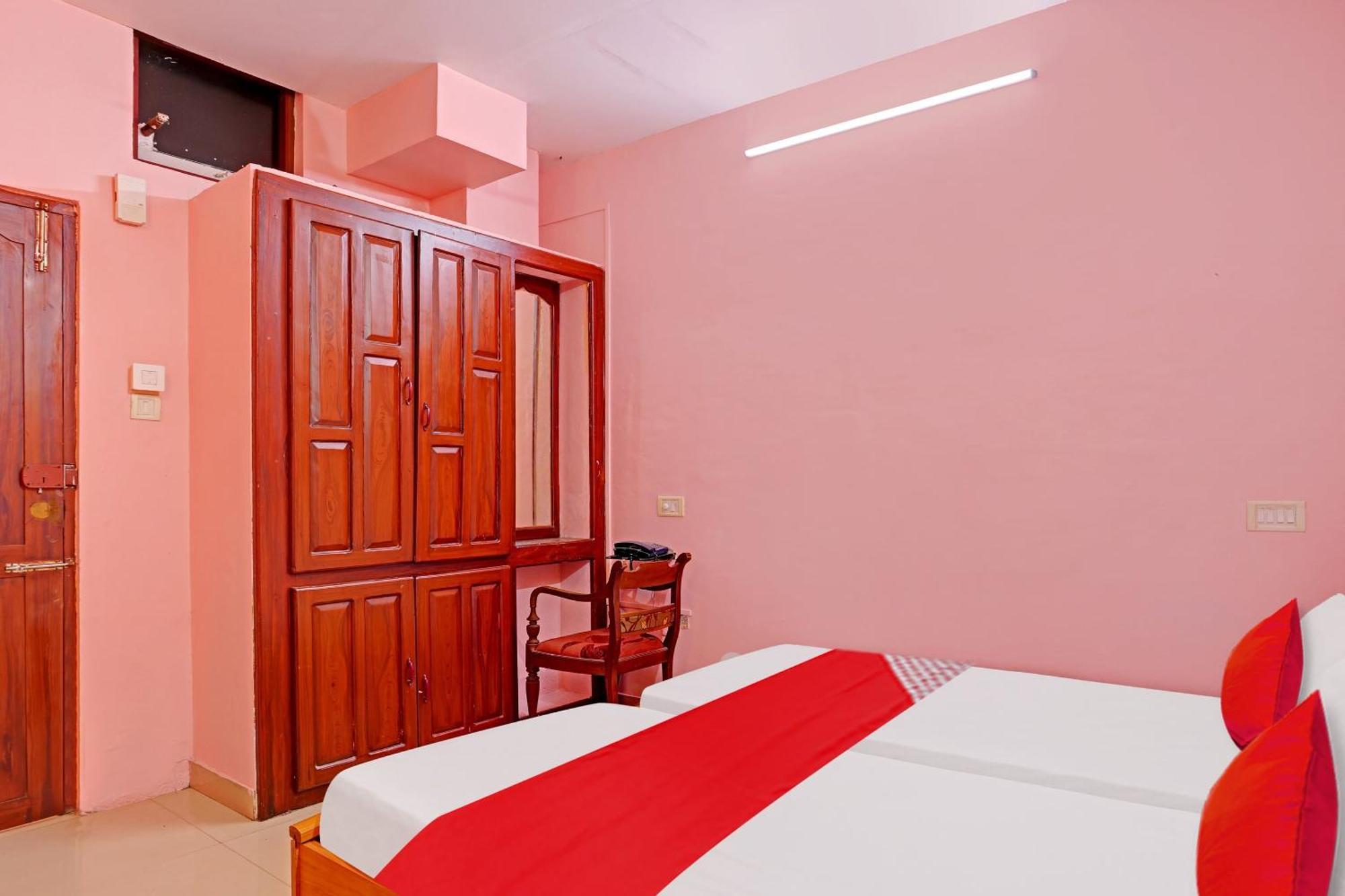 Hotel O Safa Inn Trippapur Екстериор снимка