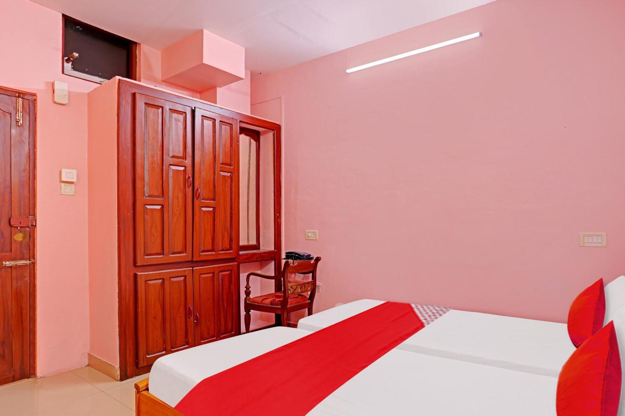 Hotel O Safa Inn Trippapur Екстериор снимка